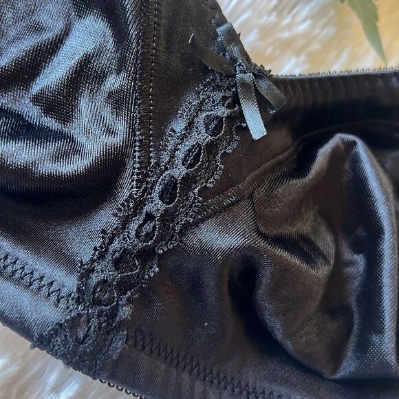 Bali Double Support Comfort U Wireless Full Figure Bra 3820 NWOT - Picture 3 of 14